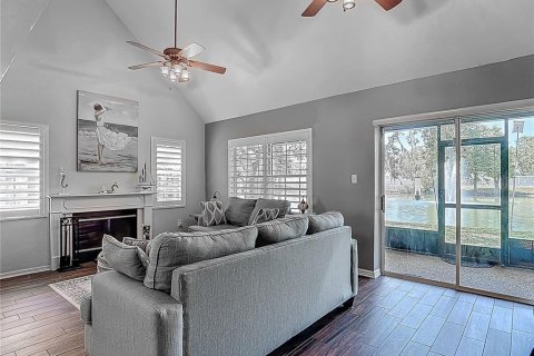 Townhouse in Valrico, Florida 3 bedrooms, 142.51 sq.m. № 1636732 - photo 14