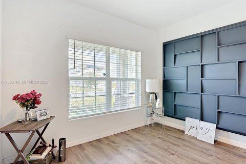 Villa ou maison à vendre à Kissimmee, Floride: 6 chambres, 278.99 m2 № 2192130 - photo 14
