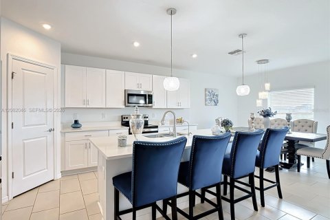 Villa ou maison à vendre à Kissimmee, Floride: 6 chambres, 278.99 m2 № 2192130 - photo 7
