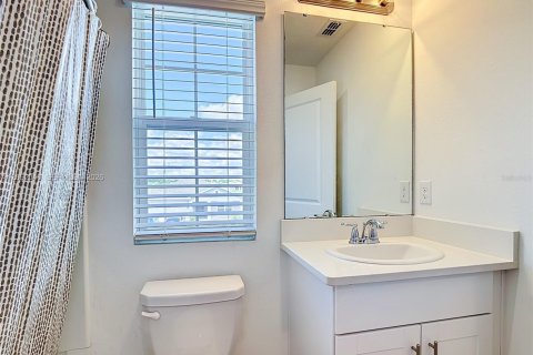 Villa ou maison à vendre à Kissimmee, Floride: 6 chambres, 278.99 m2 № 2192130 - photo 23