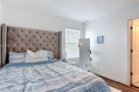 Villa ou maison à vendre à Kissimmee, Floride: 6 chambres, 278.99 m2 № 2192130 - photo 26