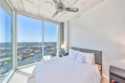 Condo in Tampa, Florida, 2 bedrooms  № 1634857 - photo 15