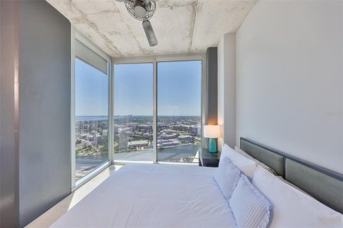Condo in Tampa, Florida, 2 bedrooms  № 1634857 - photo 16