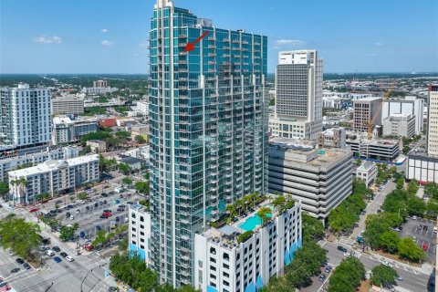 Condo in Tampa, Florida, 2 bedrooms  № 1634857 - photo 1