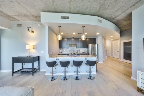 Condo in Tampa, Florida, 2 bedrooms  № 1634857 - photo 7