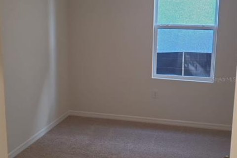 House in Haines City, Florida 4 bedrooms, 169.83 sq.m. № 2394373 - photo 16