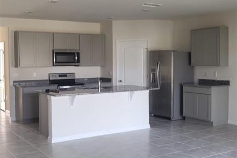 House in Haines City, Florida 4 bedrooms, 169.83 sq.m. № 2394373