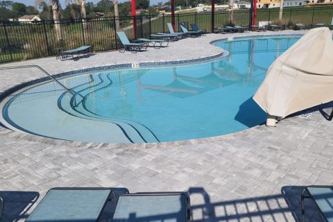House in Haines City, Florida 4 bedrooms, 169.83 sq.m. № 2394373 - photo 19