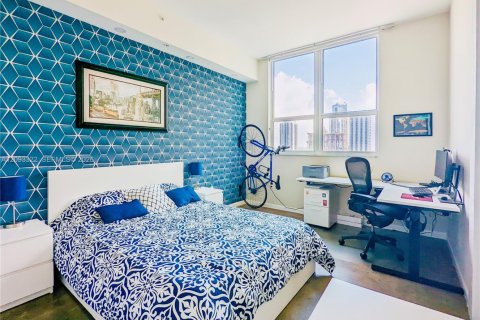 Condo in Miami, Florida, 1 bedroom  № 2378703 - photo 2
