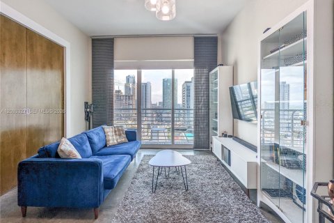 Condo in Miami, Florida, 1 bedroom  № 2378703 - photo 4