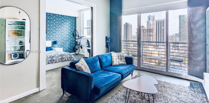 Condo in Miami, Florida, 1 bedroom  № 2378703