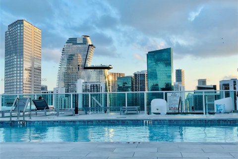 Condo in Miami, Florida, 1 bedroom  № 2378703 - photo 7