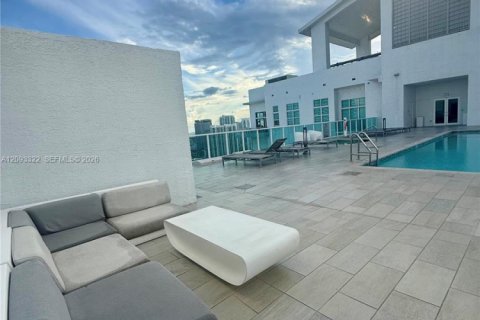 Condo in Miami, Florida, 1 bedroom  № 2378703 - photo 13