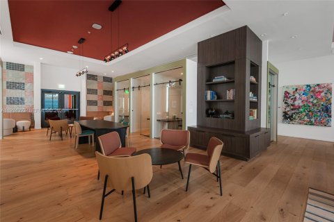 Condo in Miami, Florida, 2 bedrooms № 2183649 - photo 10