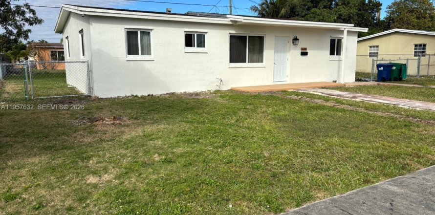 Casa en Miami, Florida 3 dormitorios, 98.1 m2 № 2011520