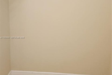 Купить кондоминиум в Майами, Флорида 2 спальни, 130.06м2, № 2038660 - фото 12