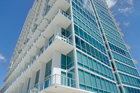 Condominio en Orlando, Florida, 3 dormitorios № 2103321