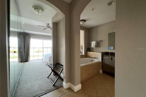 Condo in Four Corners, Florida, 3 bedrooms № 2218251 - photo 7
