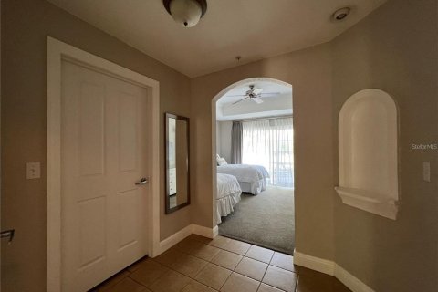 Condo in Four Corners, Florida, 3 bedrooms № 2218251 - photo 4