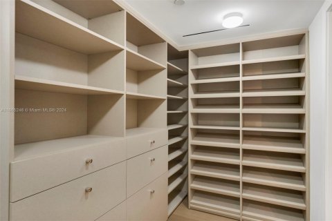 Condominio en venta en Miami Beach, Florida, 6 dormitorios, 596.62 m2 № 1980254 - foto 20