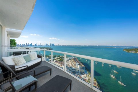 Condominio en venta en Miami Beach, Florida, 6 dormitorios, 596.62 m2 № 1980254 - foto 3