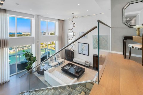 Condominio en venta en Miami Beach, Florida, 6 dormitorios, 596.62 m2 № 1980254 - foto 10
