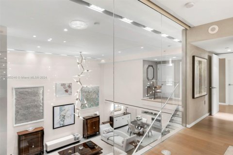 Condominio en venta en Miami Beach, Florida, 6 dormitorios, 596.62 m2 № 1980254 - foto 14