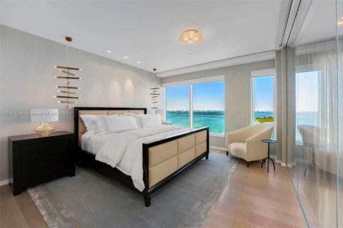 Condominio en venta en Miami Beach, Florida, 6 dormitorios, 596.62 m2 № 1980254 - foto 8