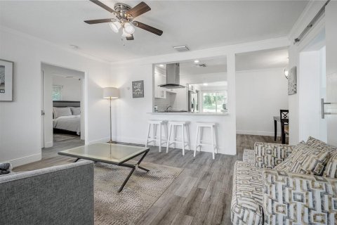 Casa en alquiler en Tampa, Florida, 3 dormitorios, 122.35 m2 № 2097543 - foto 4
