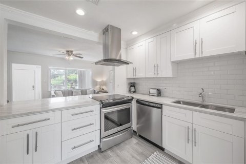 Casa en alquiler en Tampa, Florida, 3 dormitorios, 122.35 m2 № 2097543 - foto 19