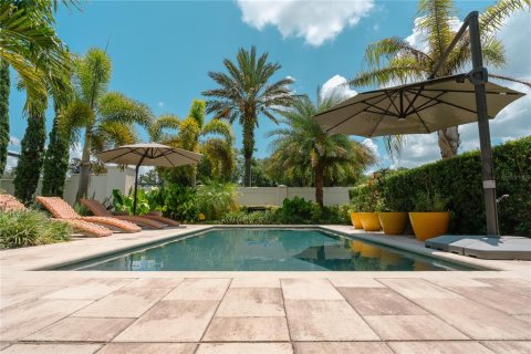 Casa en venta en Orlando, Florida, 4 dormitorios, 255.2 m2 № 1766005 - foto 11