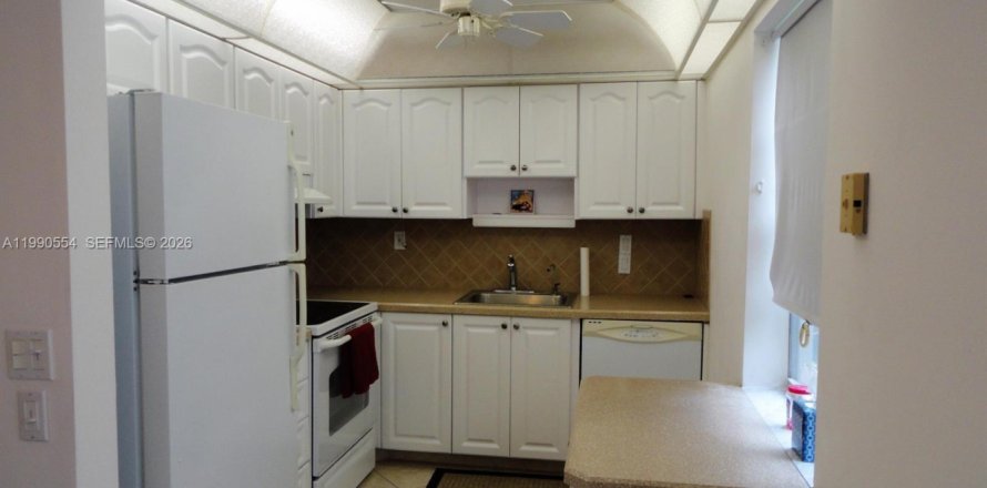 Кондоминиум с 2 спальнями в Делрей-Бич, Флорида № 2057851