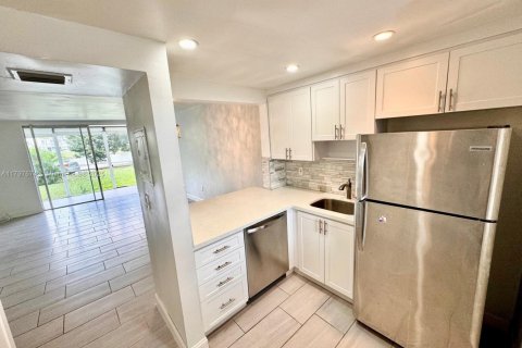 Condominio en venta en Aventura, Florida, 1 dormitorio, 71.35 m2 № 1738148 - foto 9