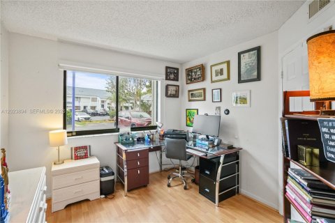 Condominio en venta en Miami, Florida, 3 dormitorios, 113.34 m2 № 2253393 - foto 8
