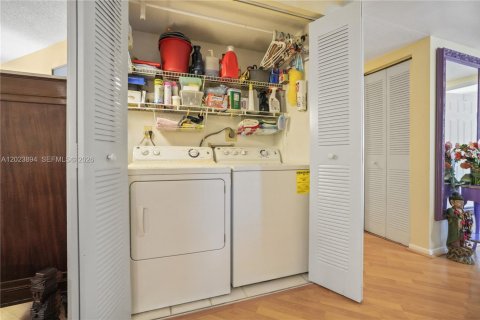 Condominio en venta en Miami, Florida, 3 dormitorios, 113.34 m2 № 2253393 - foto 17