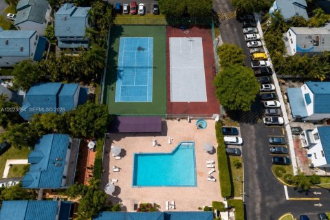 Condominio en venta en Miami, Florida, 3 dormitorios, 113.34 m2 № 2253393 - foto 20