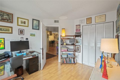 Condominio en venta en Miami, Florida, 3 dormitorios, 113.34 m2 № 2253393 - foto 7