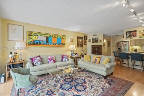 Condominio en venta en Miami, Florida, 3 dormitorios, 113.34 m2 № 2253393 - foto 3