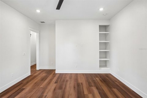 Casa en venta en Saint Petersburg, Florida, 3 dormitorios, 272.76 m2 № 2221384 - foto 14