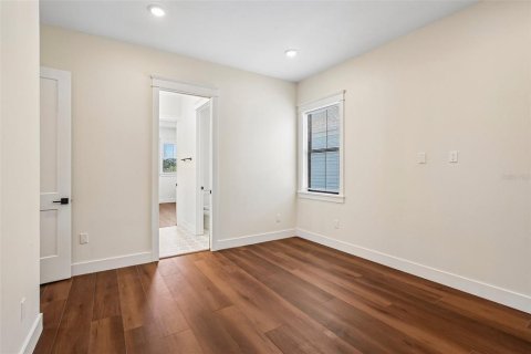 Casa en venta en Saint Petersburg, Florida, 3 dormitorios, 272.76 m2 № 2221384 - foto 29