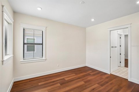 Casa en venta en Saint Petersburg, Florida, 3 dormitorios, 272.76 m2 № 2221384 - foto 23