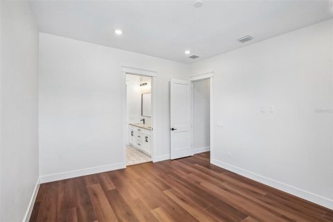 Casa en venta en Saint Petersburg, Florida, 3 dormitorios, 272.76 m2 № 2221384 - foto 22