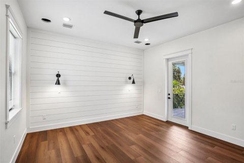 Casa en venta en Saint Petersburg, Florida, 3 dormitorios, 272.76 m2 № 2221384 - foto 13