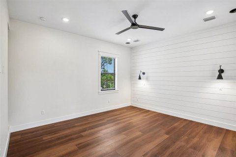 Casa en venta en Saint Petersburg, Florida, 3 dormitorios, 272.76 m2 № 2221384 - foto 12
