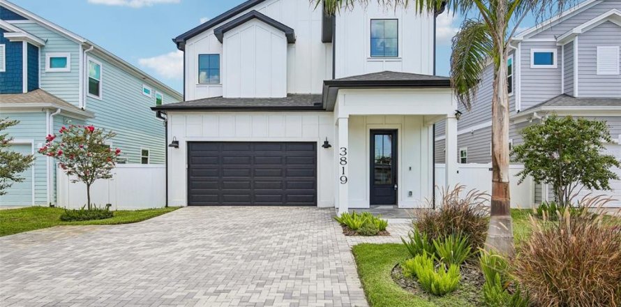 Casa en Saint Petersburg, Florida 3 dormitorios, 272.76 m2 № 2221384