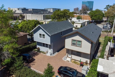 Commercial property in Orlando, Florida 6 bedrooms, 341.14 sq.m. № 1576592 - photo 20