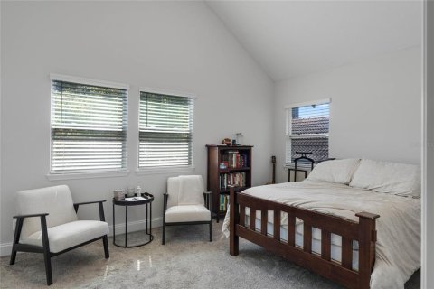 Commercial property in Orlando, Florida 6 bedrooms, 341.14 sq.m. № 1576592 - photo 13