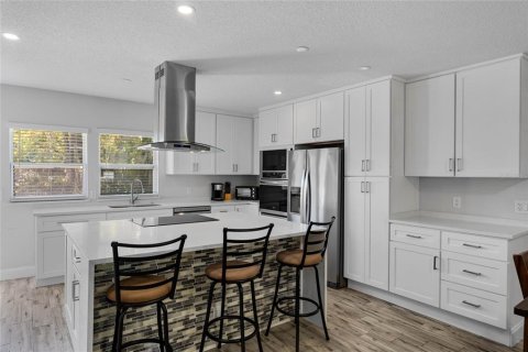 Commercial property in Orlando, Florida 6 bedrooms, 341.14 sq.m. № 1576592 - photo 5
