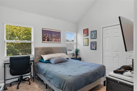 Commercial property in Orlando, Florida 6 bedrooms, 341.14 sq.m. № 1576592 - photo 12