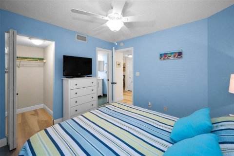 Condo in Saint Petersburg, Florida, 2 bedrooms  № 1802981 - photo 25